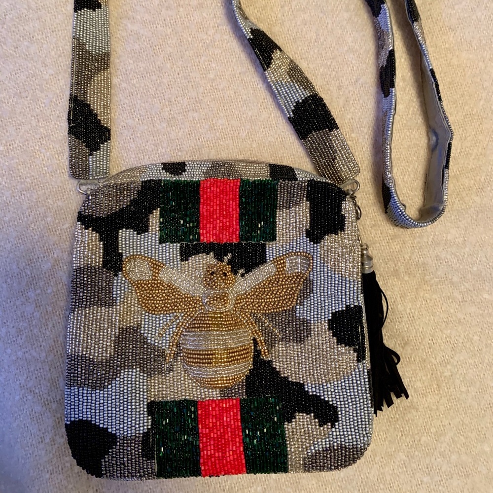 MOYNA bee crossbody bag